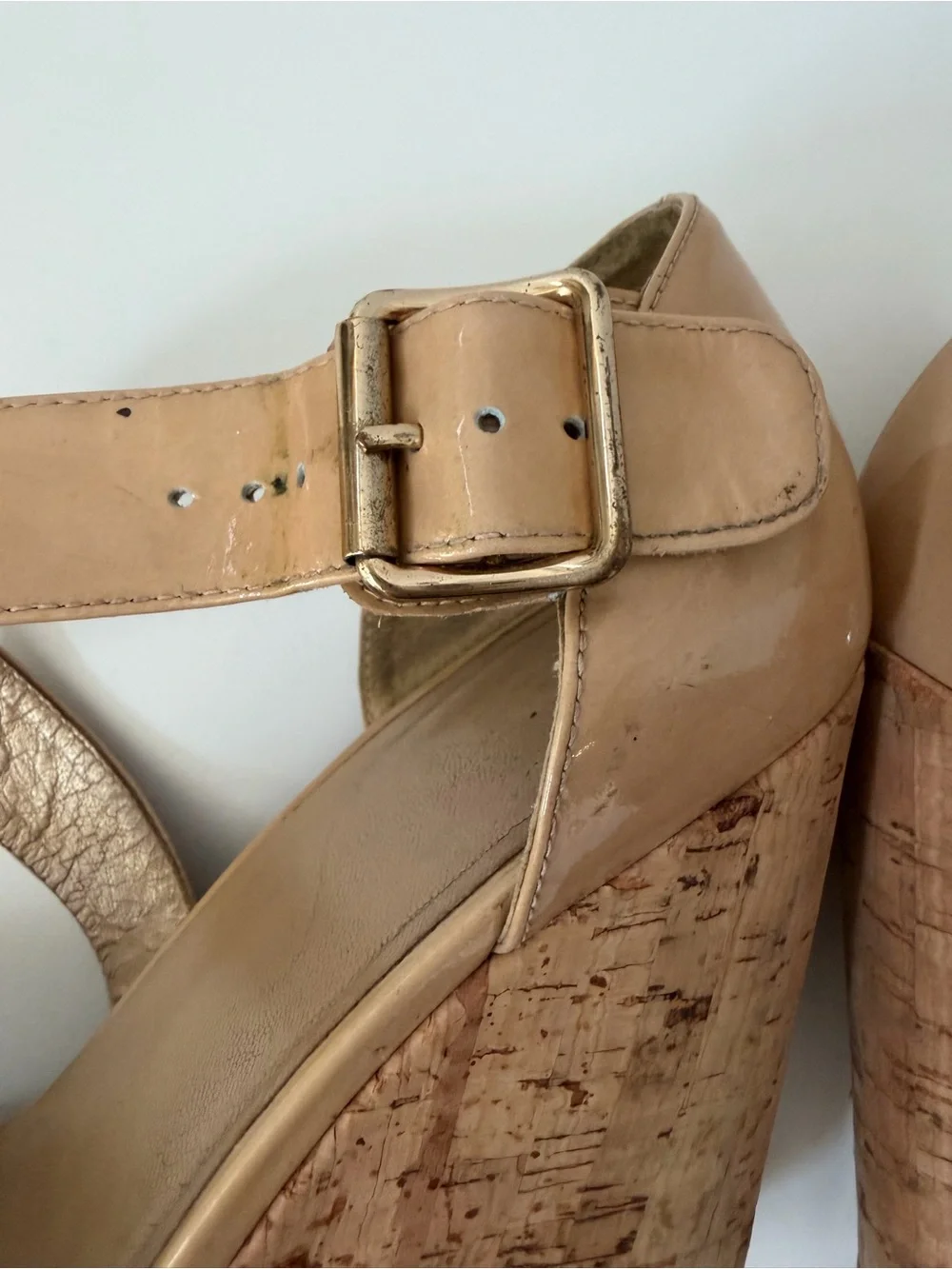 Stuart Weitzman Oneliner Patent Leather Cork Wedges in Adobe Aniline, Size 8